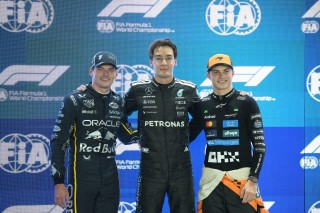 Mercedes - Vad pletyka: fiatal helyett toppilóta válthatja Lewis Hamiltont! - olasz sajtó